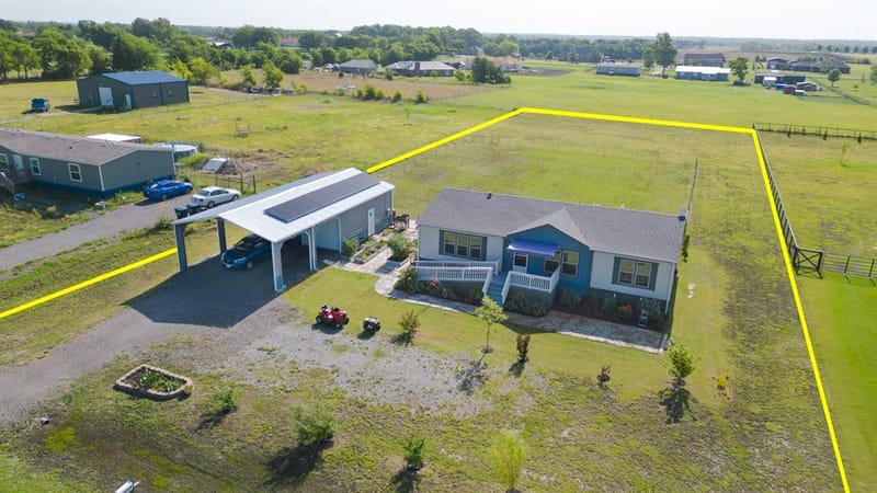 1113 Caroline Court, Howe TX 75459 - Photo 3