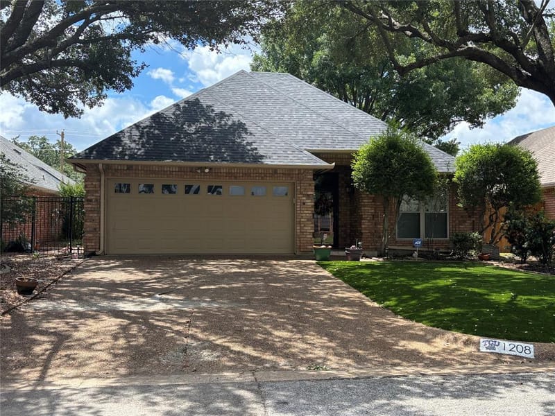 1208 Oriental Avenue, Arlington TX 76011