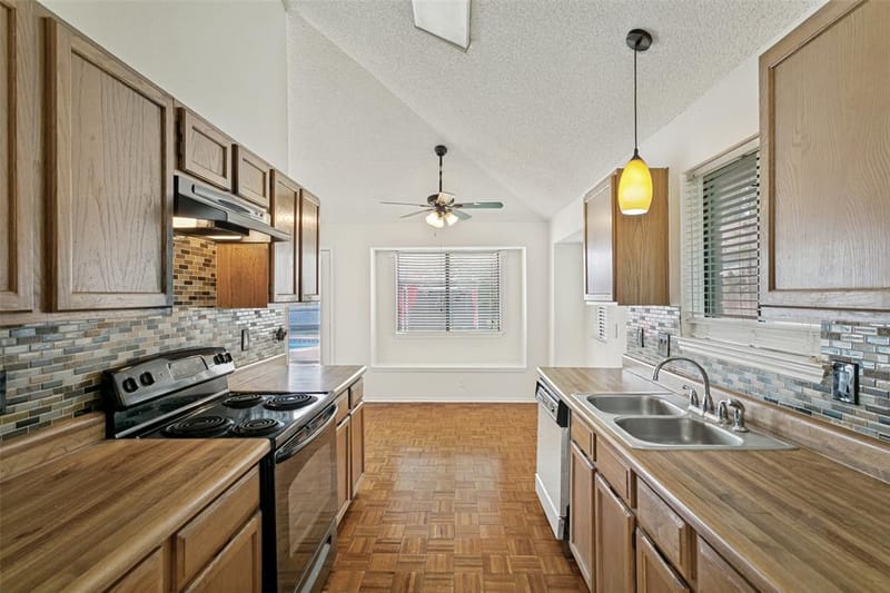 2813 Creekwood Lane, Fort Worth TX 76123 - Photo 14