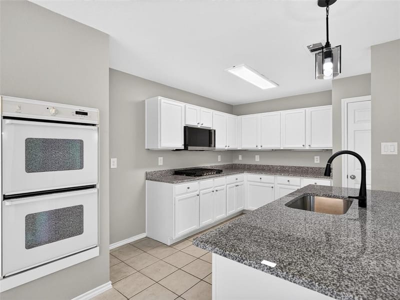 1104 Breezewood Drive, Lewisville TX 75077 - Photo 17