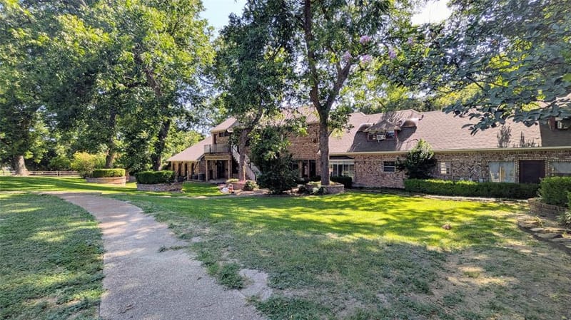 1431 S Houston School Road, Lancaster TX 75146 - Photo 15