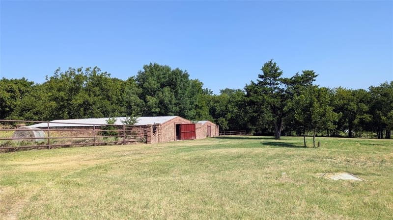 1431 S Houston School Road, Lancaster TX 75146 - Photo 39