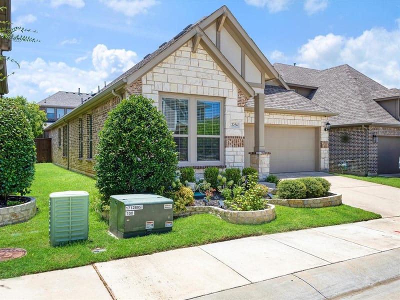 2256 Briar Ridge Trail, Carrollton TX 75010 - Photo 5