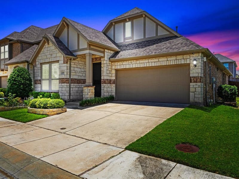 2256 Briar Ridge Trail, Carrollton TX 75010 - Photo 4