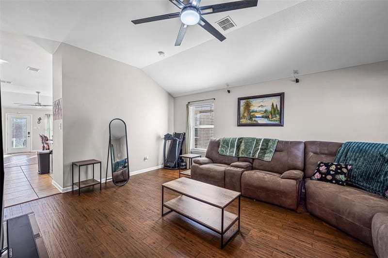 1436 Broken Spoke Court, Fort Worth TX 76131 - Photo 4
