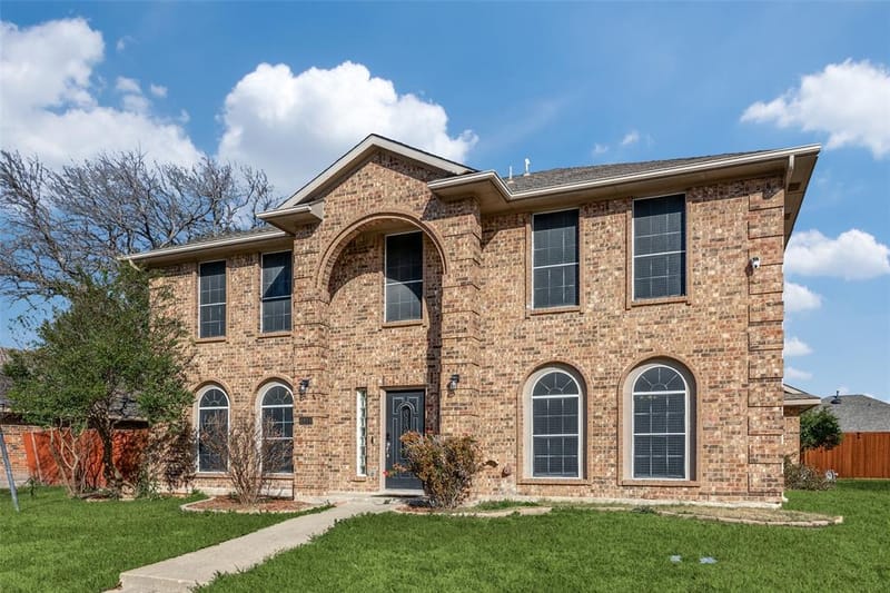 6814 Silver Lake Drive, Rowlett TX 75089 - Photo 2