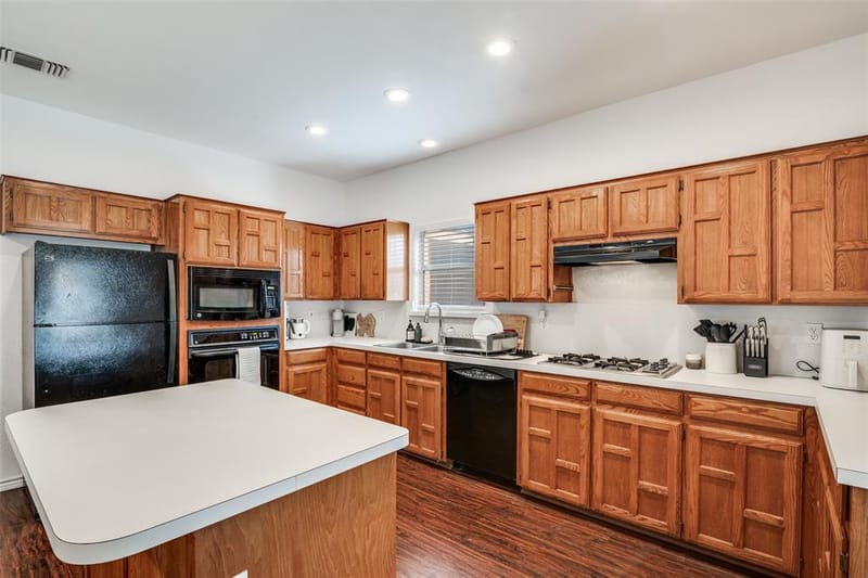 6814 Silver Lake Drive, Rowlett TX 75089 - Photo 12