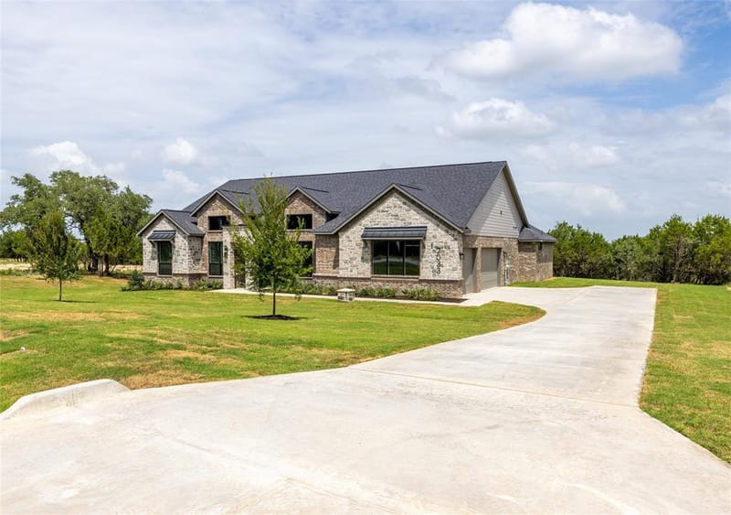 2033 Preserve Trail, Weatherford TX 76087 - Photo 2