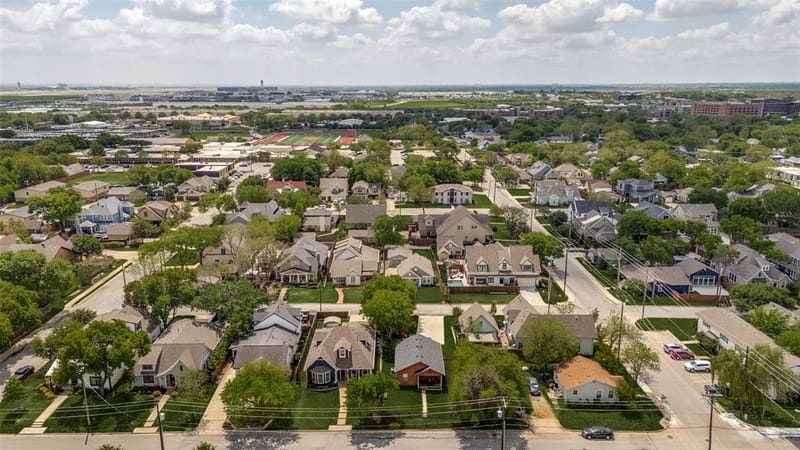 612 E Wall Street, Grapevine TX 76051 - Photo 9