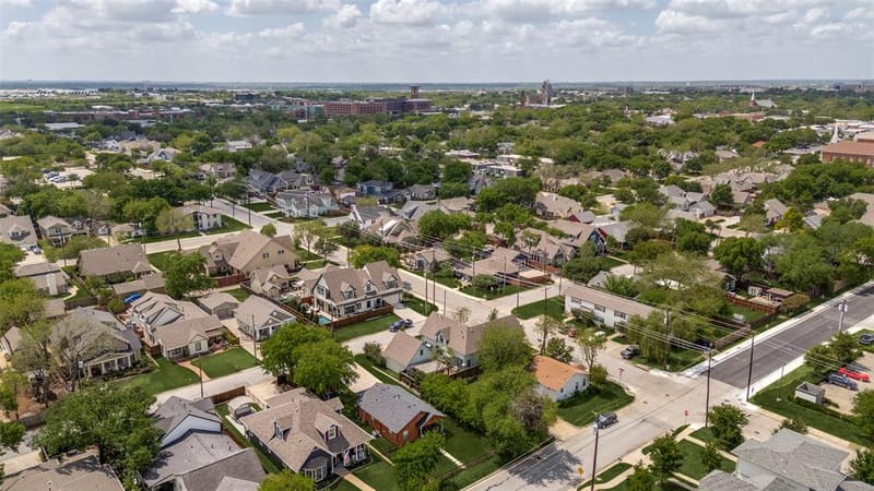 612 E Wall Street, Grapevine TX 76051 - Photo 8