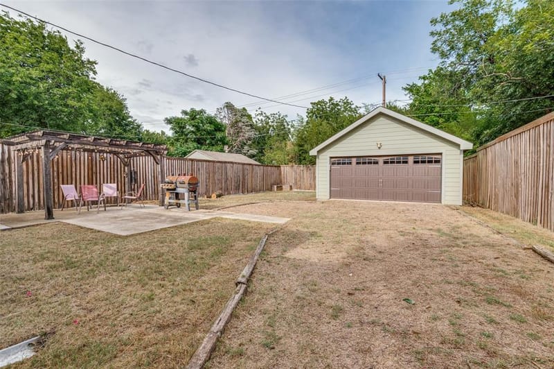 526 S Edgefield Avenue, Dallas TX 75208 - Photo 38