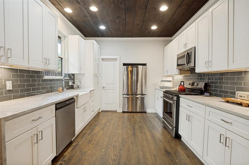 526 S Edgefield Avenue, Dallas TX 75208 - Photo 11