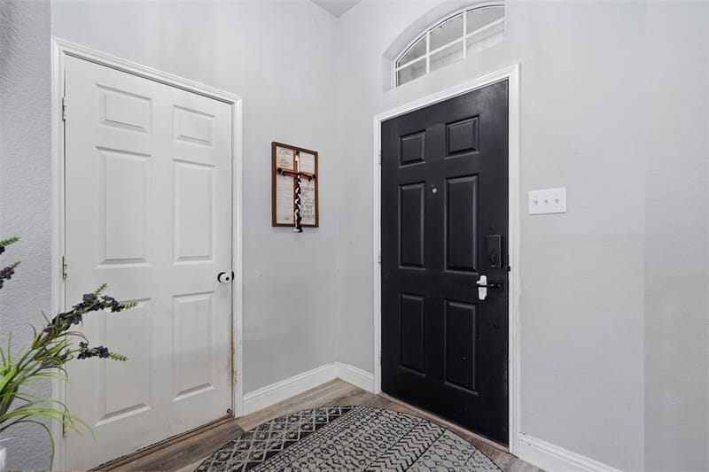 417 Shadow Grass Avenue, Fort Worth TX 76120 - Photo 5