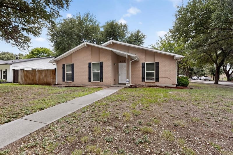 433 Solitude Drive, Garland TX 75043 - Photo 3