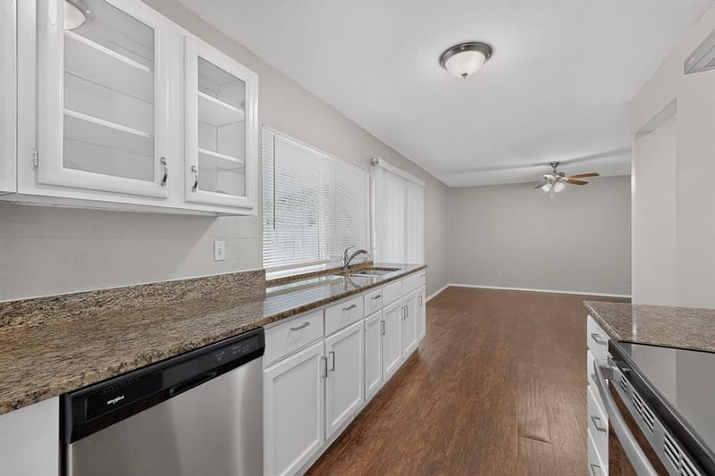 433 Solitude Drive, Garland TX 75043 - Photo 14
