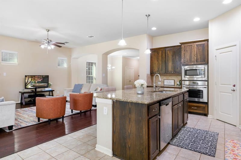 220 Sir Brine Drive, Lewisville TX 75056 - Photo 10