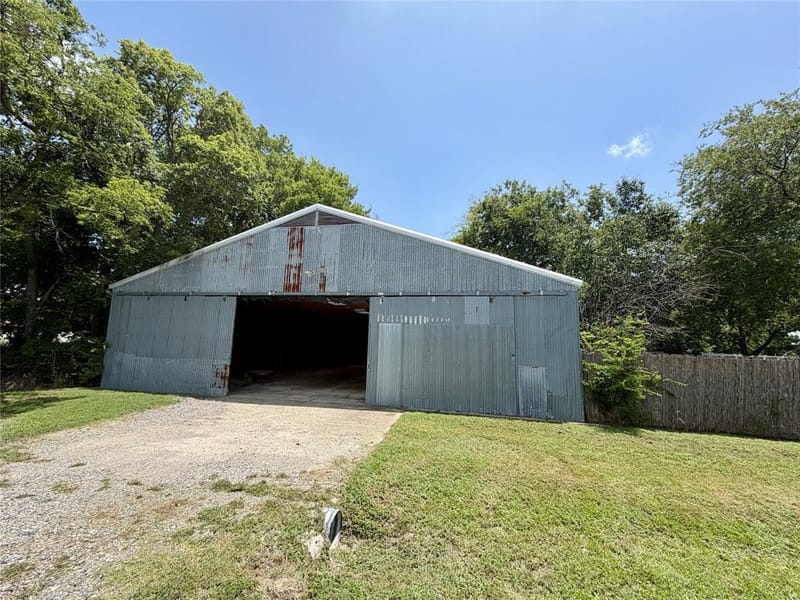 100 E Austin Street, Leonard TX 75452 - Photo 17