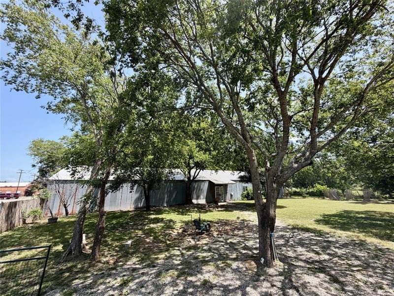 100 E Austin Street, Leonard TX 75452 - Photo 15