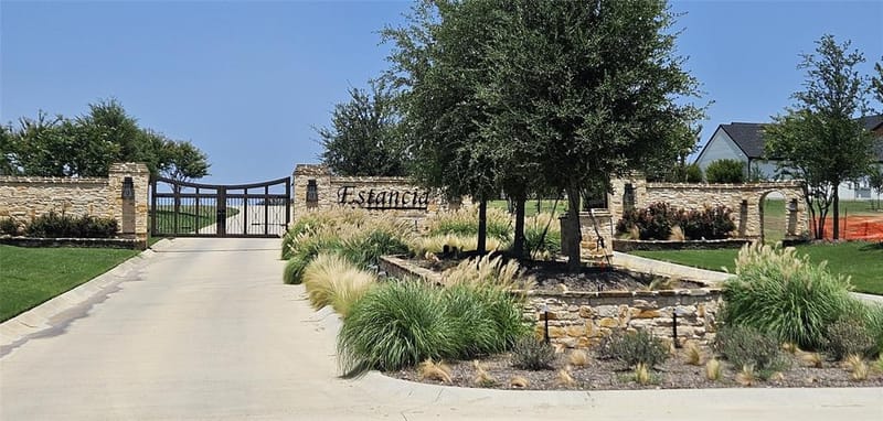 2043 Vaquero Drive, Weatherford TX 76088 - Photo 2