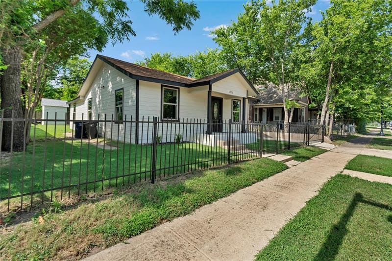 1220 Bessie Street, Fort Worth TX 76104 - Photo 24