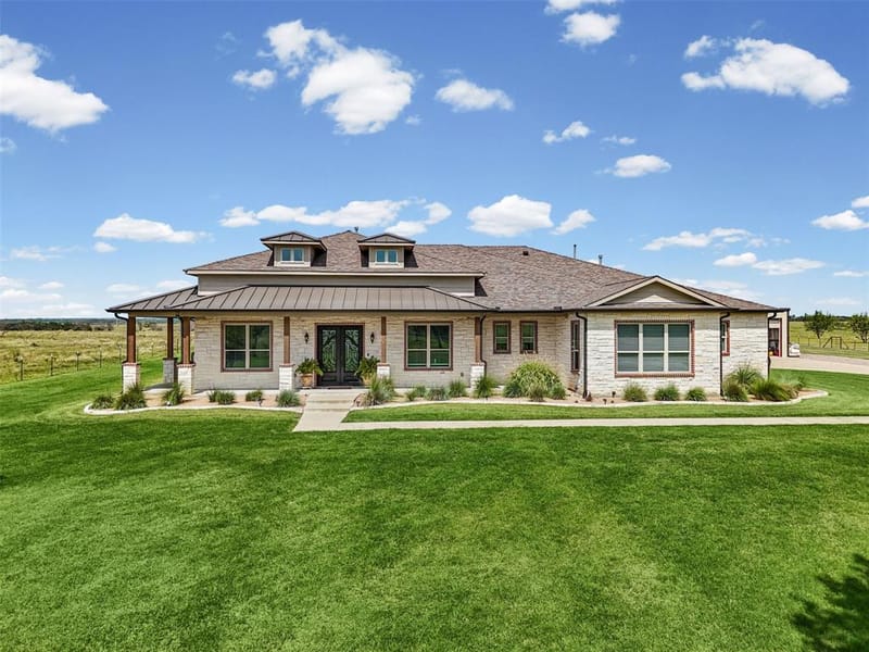 511 Alsdorf Road, Ennis TX 75119 - Photo 2