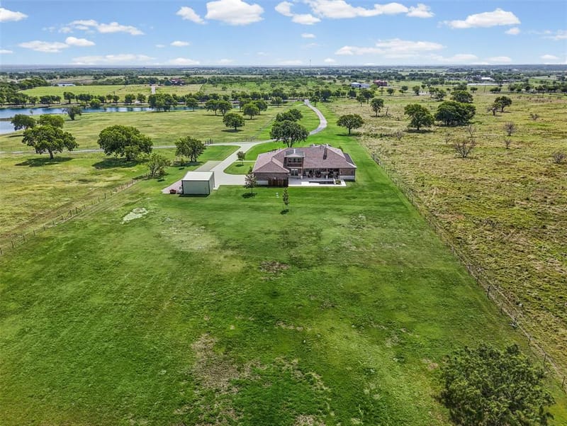 511 Alsdorf Road, Ennis TX 75119 - Photo 4
