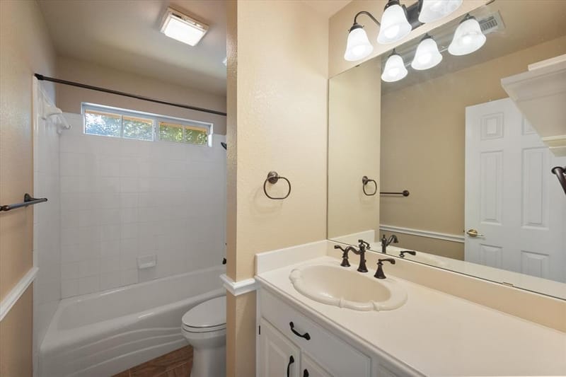 8904 Thornway Drive, North Richland Hills TX 76182 - Photo 23