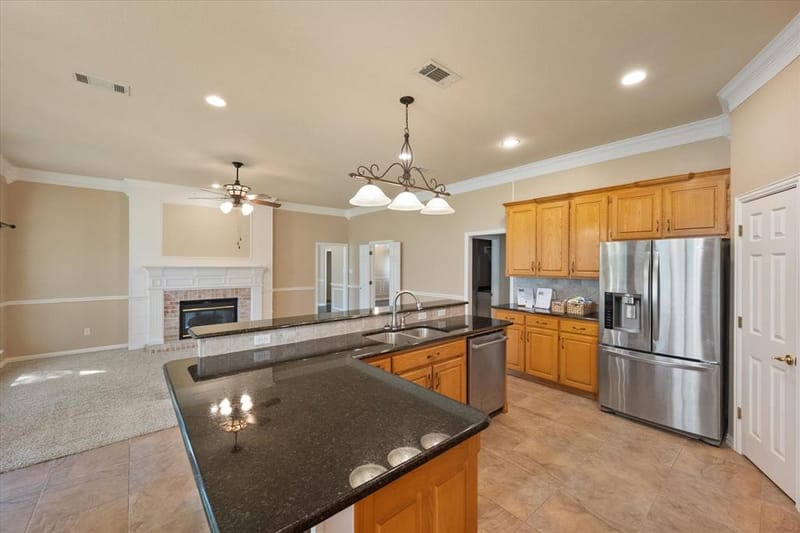 8904 Thornway Drive, North Richland Hills TX 76182 - Photo 13