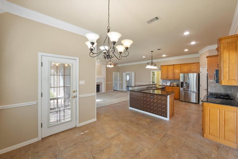 8904 Thornway Drive, North Richland Hills TX 76182 - Photo 15