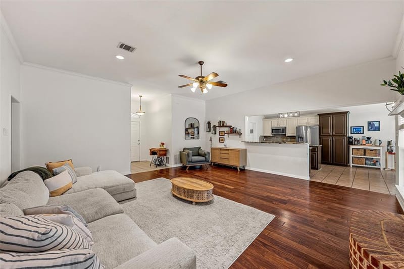1112 Regina Drive, Hewitt TX 76643 - Photo 13