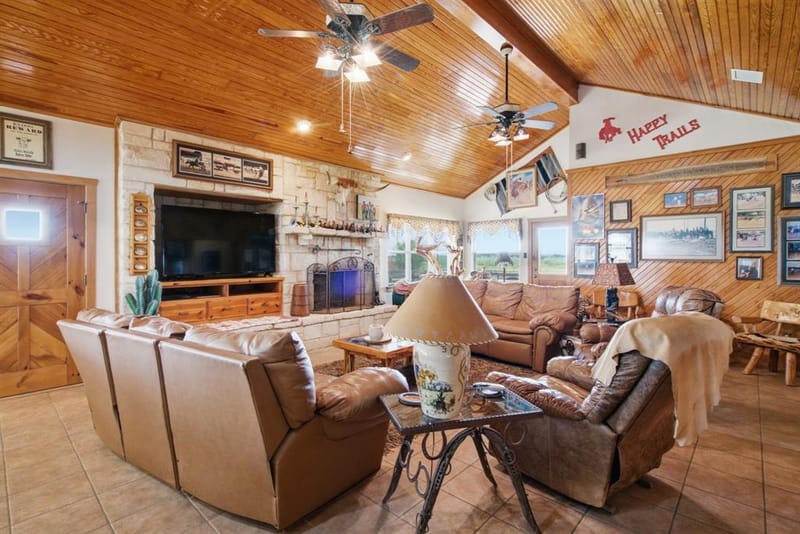 1590 Lawlis Lane, Sanger TX 76266 - Photo 6