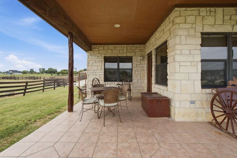1590 Lawlis Lane, Sanger TX 76266 - Photo 5