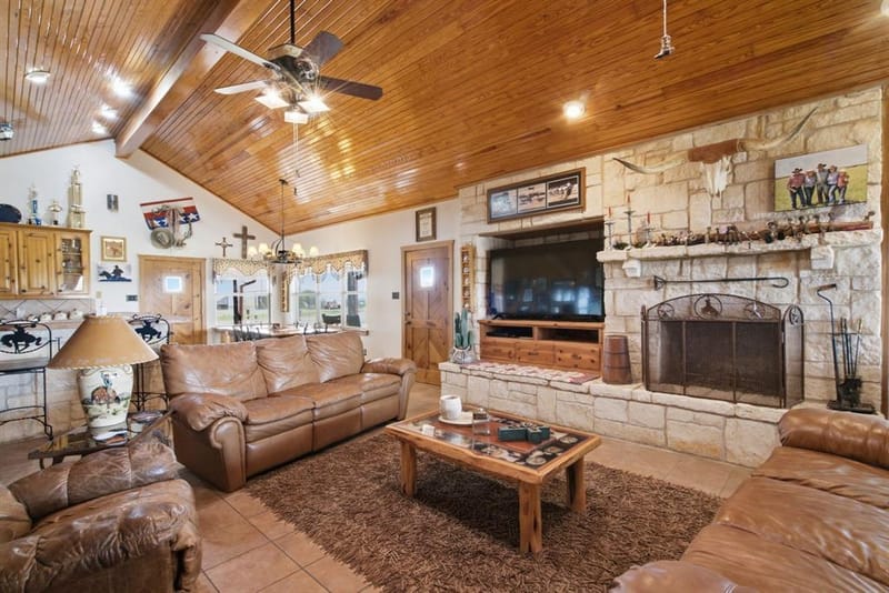 1590 Lawlis Lane, Sanger TX 76266 - Photo 9