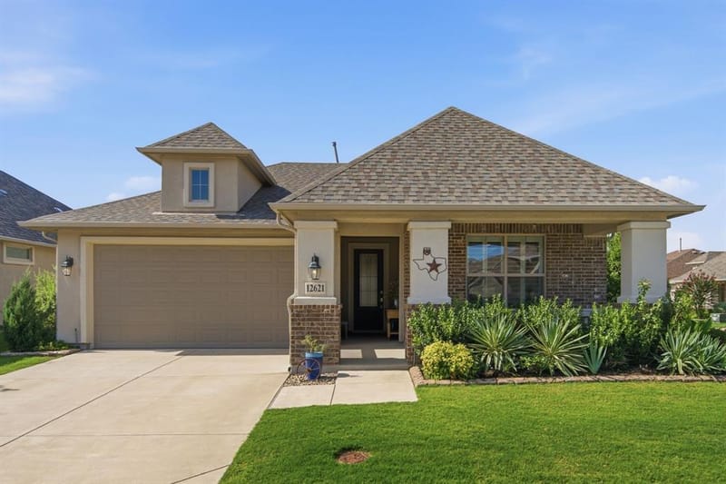 12621 Gritstone Drive, Denton TX 76207
