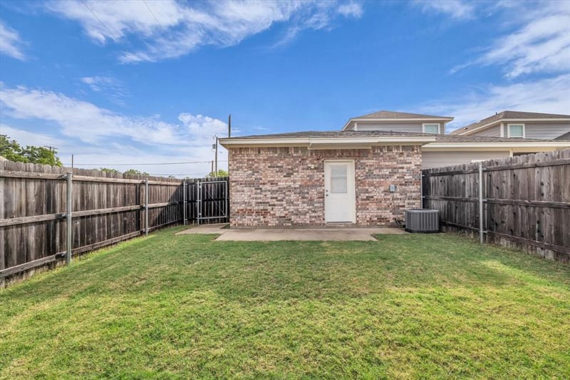 691 Park Street, McGregor TX 76657 - Photo 23