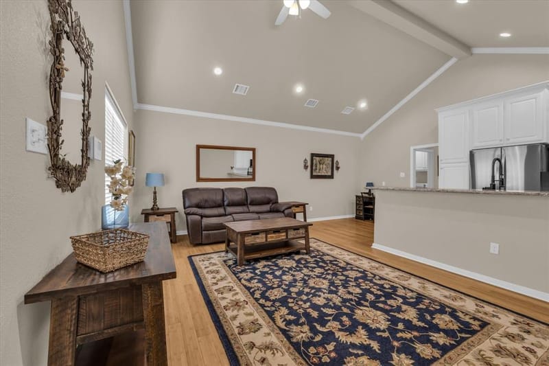 691 Park Street, McGregor TX 76657 - Photo 4