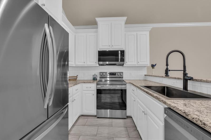 691 Park Street, McGregor TX 76657 - Photo 8