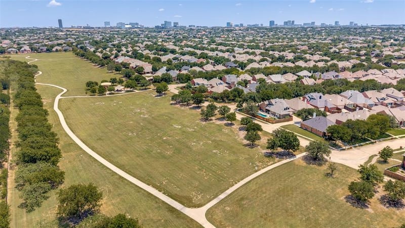 4582 ROCK CREEK Lane, Frisco TX 75034 - Photo 35