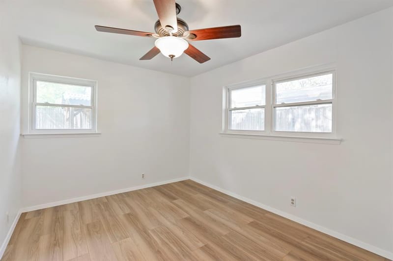 624 Hillview Drive, Hurst TX 76054 - Photo 23