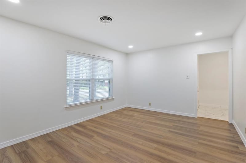 624 Hillview Drive, Hurst TX 76054 - Photo 7