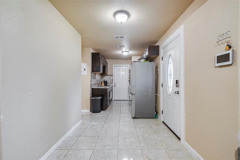 3624 Hardeman Street, Fort Worth TX 76119 - Photo 6