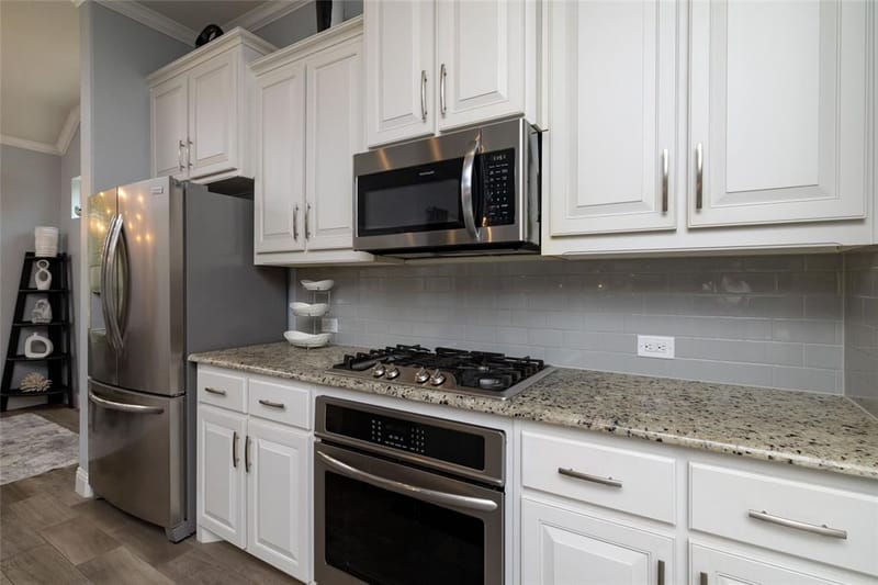 4008 Knollbrook Lane, Fort Worth TX 76137 - Photo 9