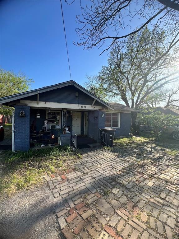 3208 Knox Street, Fort Worth TX 76119 - Photo 2