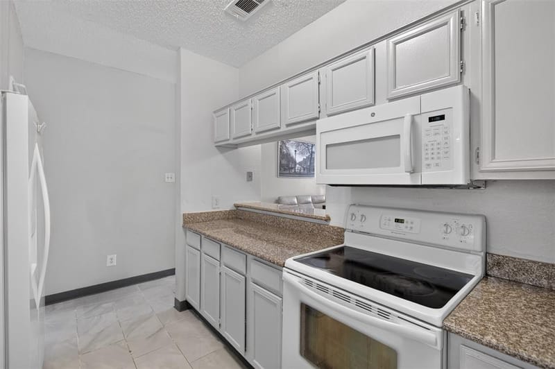 5550 Spring Valley Road # G24, Dallas TX 75254 - Photo 11