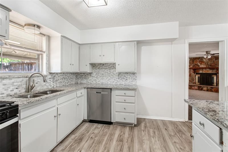 3009 W 11th Street, Irving TX 75060 - Photo 17
