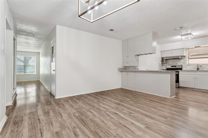 3009 W 11th Street, Irving TX 75060 - Photo 12