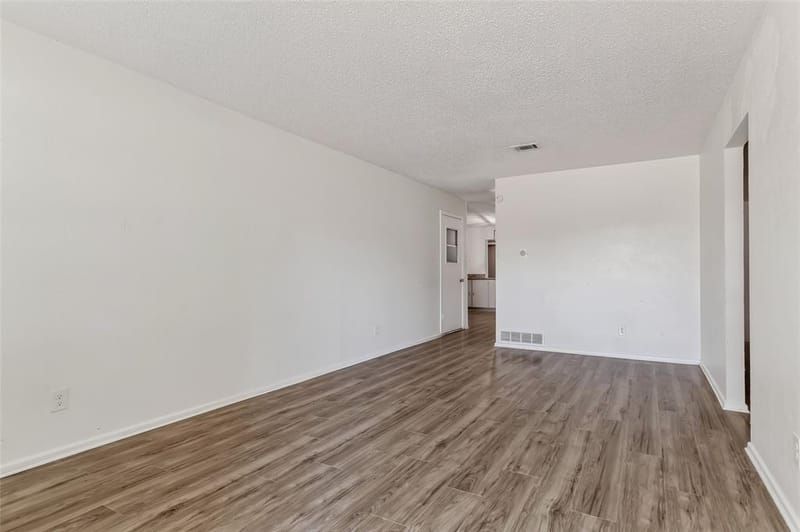 3009 W 11th Street, Irving TX 75060 - Photo 5