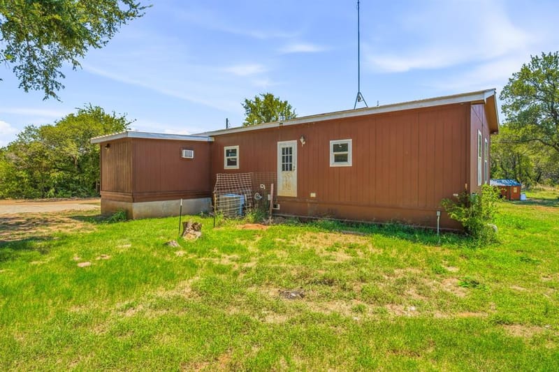 570 Armadillo Court, Granbury TX 76049 - Photo 22