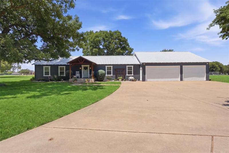 1313 Porter Court, Granbury TX 76048 - Photo 5