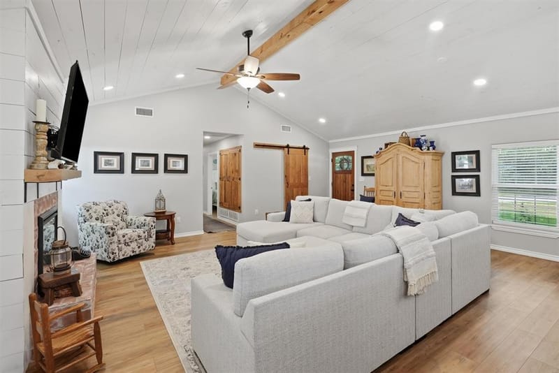1313 Porter Court, Granbury TX 76048 - Photo 8